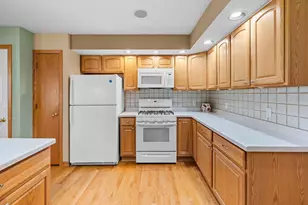 809 Tuckaway Ct, Twin Lakes, WI 53181 - Photo 10