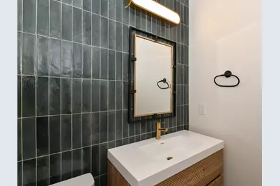 5804 W Michigan St, Wauwatosa, WI 53213 - Photo 22
