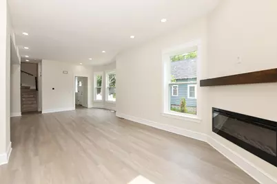 5804 W Michigan St, Wauwatosa, WI 53213 - Photo 10