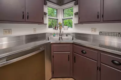 7101 N 107th St, Milwaukee, WI 53224 - Photo 22