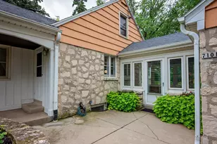 7101 N 107th St, Milwaukee, WI 53224 - Photo 4
