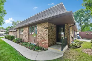 17690 Nassau Dr, Brookfield, WI 53045 - Photo 4