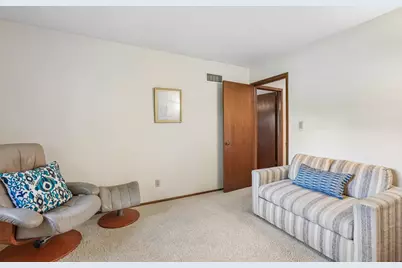 17690  Nassau Dr, Brookfield, WI 53045 - Photo 28