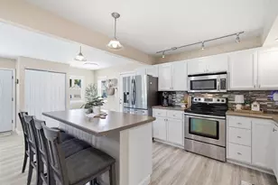 1222 Phoenix Dr, Waukesha, WI 53186 - Photo 6
