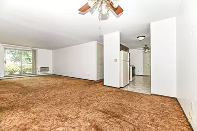 6183 W Howard Ave #9, Greenfield, WI 53220 - Photo 8