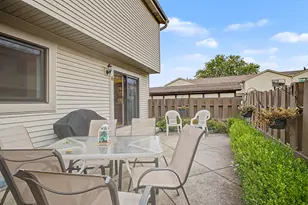 1505 Windsor Way, Racine, WI 53406 - Photo 4