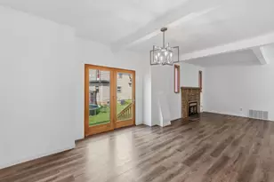 634 E Oak Grove St, Juneau, WI 53039 - Photo 16