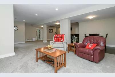 W175N5262  Highridge Dr, Menomonee Falls, WI 53051 - Photo 24