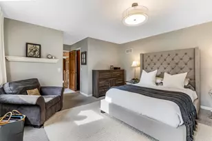 3606 W Chantilly Ct, Mequon, WI 53092 - Photo 6