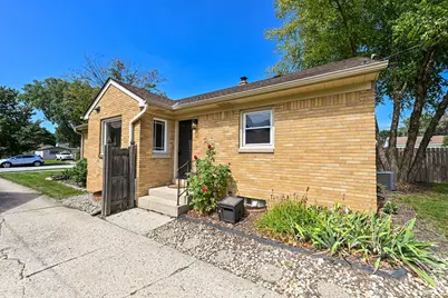 3716 N 97th Pl, Milwaukee, WI 53222 - Photo 34
