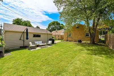 3716 N 97th Pl, Milwaukee, WI 53222 - Photo 36