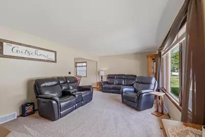427  Airpark Rd, Plymouth, WI 53073 - Photo 6