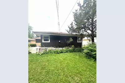 4114 N 94th St, Wauwatosa, WI 53222 - Photo 2