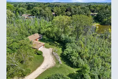 10538  Robinwood Ct, Cedarburg, WI 53012 - Photo 40