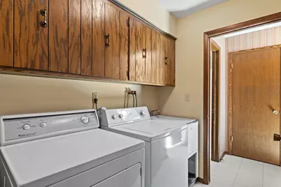 10538  Robinwood Ct, Cedarburg, WI 53012 - Photo 16
