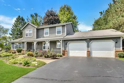 W210N11135  Mountbrooke Dr, Germantown, WI 53022 - Photo 2