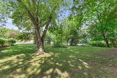 5945 S 20th St, Milwaukee, WI 53221 - Photo 30