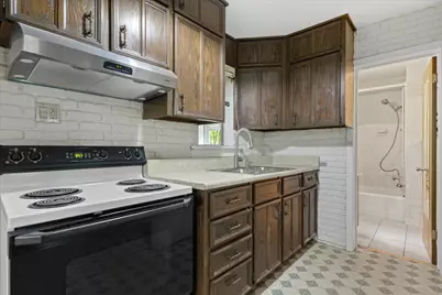 5945 S 20th St, Milwaukee, WI 53221 - Photo 6