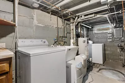5945 S 20th St, Milwaukee, WI 53221 - Photo 24