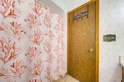 3755  Kettle View Dr, Hartford, WI 53086 - Photo 20