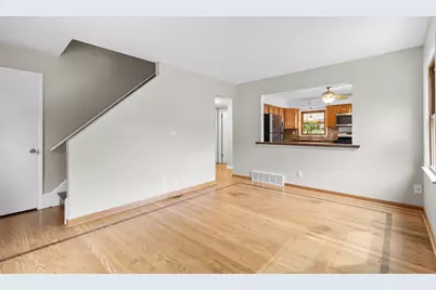 3420 S 81st St, Milwaukee, WI 53219 - Photo 10