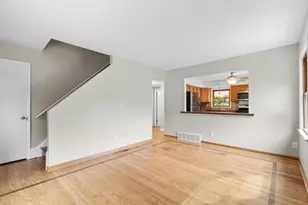 3420 S 81st St, Milwaukee, WI 53219 - Photo 10