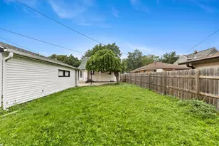 3420 S 81st St, Milwaukee, WI 53219 - Photo 26