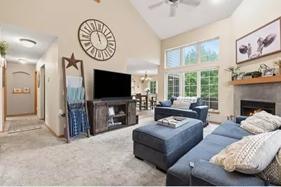 3610  Oak Valley Ln, Waukesha, WI 53188 - Photo 4