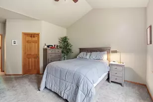 3610 Oak Valley Ln, Waukesha, WI 53188 - Photo 18