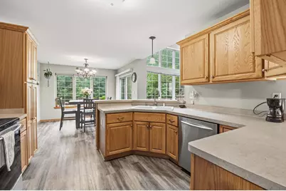 3610  Oak Valley Ln, Waukesha, WI 53188 - Photo 12
