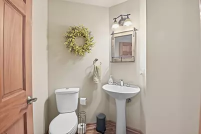 3610  Oak Valley Ln, Waukesha, WI 53188 - Photo 14