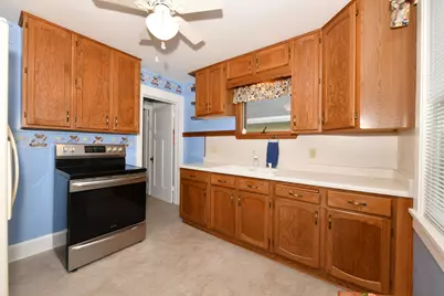 1247  Illinois St, Racine, WI 53405 - Photo 10