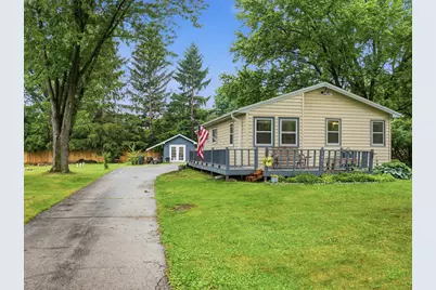 283 N Fairview Ave, North Prairie, WI 53153 - Photo 2
