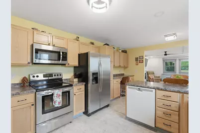 283 N Fairview Ave, North Prairie, WI 53153 - Photo 10