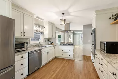 11550 N Meadowbrook Dr, Mequon, WI 53097 - Photo 4