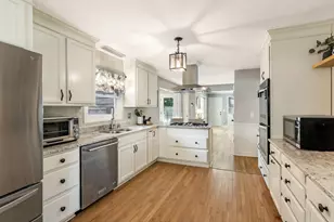 11550 N Meadowbrook Dr, Mequon, WI 53097 - Photo 4