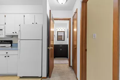 4035 S 84th St #1, Greenfield, WI 53228 - Photo 10