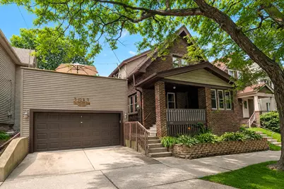 1811 N Astor St, Milwaukee, WI 53202 - Photo 22