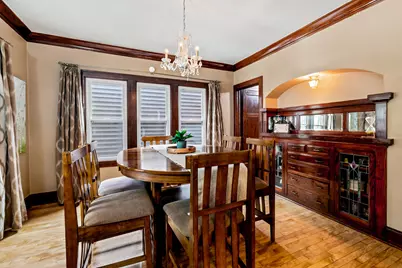 1811 N Astor St, Milwaukee, WI 53202 - Photo 6
