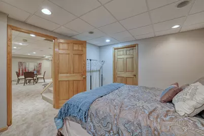 8424 S 68th St, Franklin, WI 53132 - Photo 38