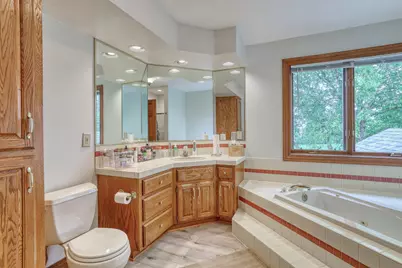 8424 S 68th St, Franklin, WI 53132 - Photo 26