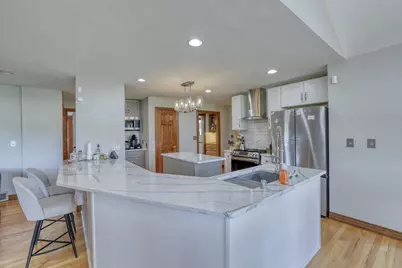 8424 S 68th St, Franklin, WI 53132 - Photo 8