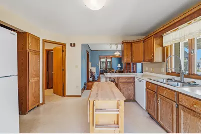 351 E Rhine St, Elkhart Lake, WI 53020 - Photo 4