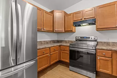 2820  21st St #8, Kenosha, WI 53140 - Photo 6