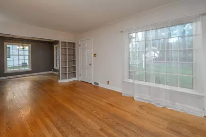 2611 N 84th St, Wauwatosa, WI 53226 - Photo 4
