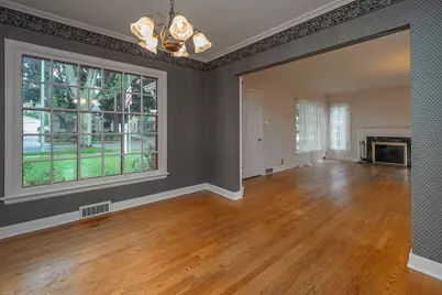 2611 N 84th St, Wauwatosa, WI 53226 - Photo 6