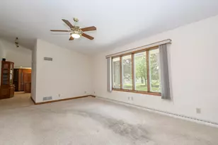 2885 S 126th St, New Berlin, WI 53151 - Photo 10