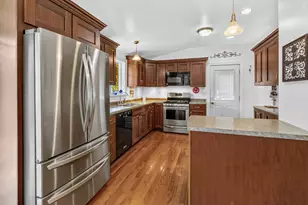 38112 87th St, Randall, WI 53105 - Photo 6