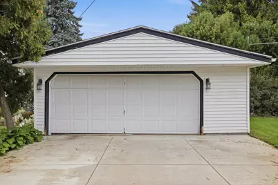 803 S 119th St, West Allis, WI 53214 - Photo 30