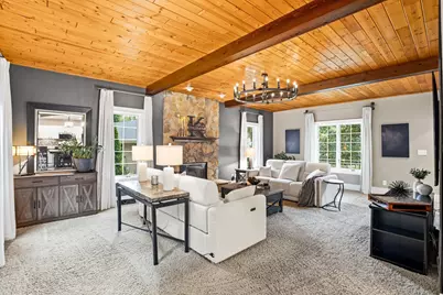 N100W14362  Sunburst Trl, Germantown, WI 53022 - Photo 8